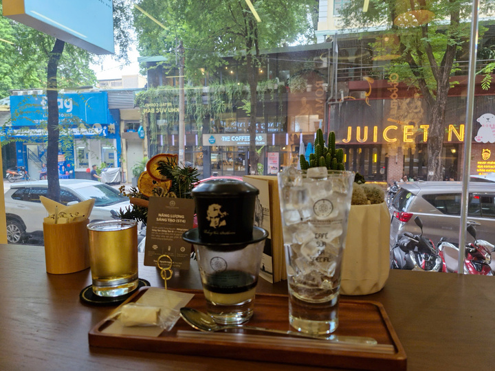 Kinh tế khó khăn, người tiêu dùng Việt vẫn không thắt lưng buộc bụng với dịch vụ ăn uống, mà chi tiêu có chọn lọc, đầu tư cho trải nghiệm hơn.