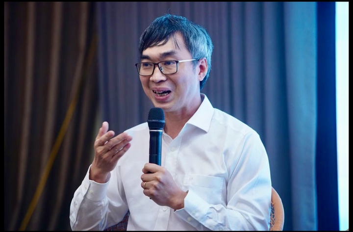 PGS.TS Lê Minh Hà, Giám đốc Viện nghiên cứu cao cấp về Toán.