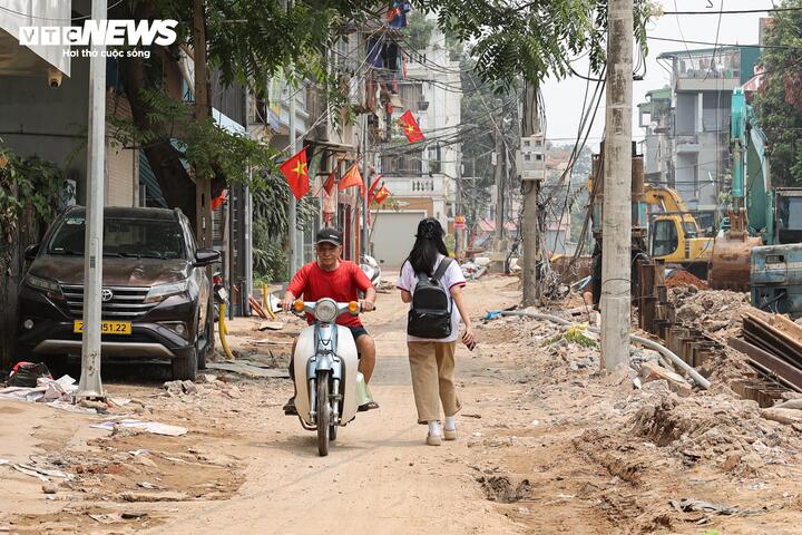 “Chúng tôi rất đồng tình và ủng hộ dự án, bởi không chỉ giúp giảm ngập cho khu vực nội đô mà còn góp phần cải thiện môi trường, từng bước hồi sinh sông Tô Lịch”, người dân chia sẻ.