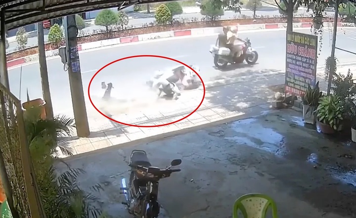 Ảnh chụp từ clip.