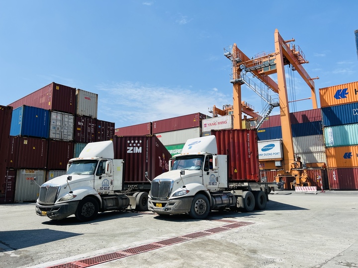 Chiến sự Trung Đông khiến doanh nghiệp xuất khẩu đối diện với loạt áp lực khi chi phí vận chuyển tăng đột ngột, lãi suất cao trong khi chu kỳ quay vòng vốn chậm... (Ảnh minh họa)