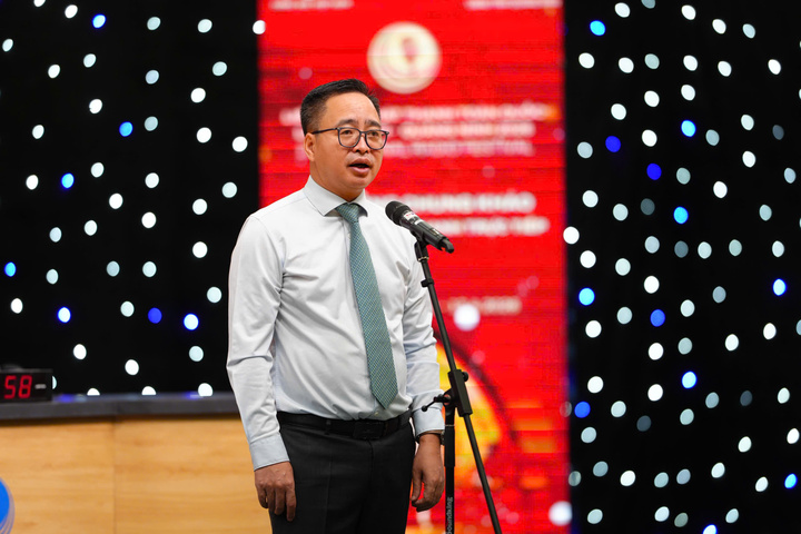 Phát biểu khai mạc hạng mục thi Liên hoan Phát thanh trực tiếp, ông Phạm Mạnh Hùng, Phó Tổng giám đốc Đài Tiếng nói Việt Nam, Trưởng Ban tổ chức Liên hoan Phát thanh toàn quốc lần thứ XVII- Quảng Ninh 2026 cho biết: "Phát thanh trực tiếp luôn luôn là một lĩnh vực, phương thức làm phát thanh mà rất thuyết phục, sống động. Tôi tin rằng là nó sẽ tìm ra được những cơ hội phát triển mới trong bối cảnh mà chuyển đổi số và trong không gian phát triển mở rộng hơn bao giờ hết so với trước đây".