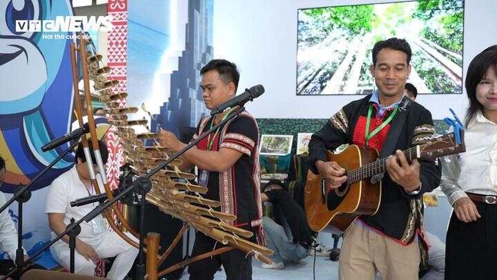 Du lịch Việt Nam bước vào giai đoạn tăng trưởng mạnh và hướng tới mô hình phát triển bền vững hơn. (Ảnh: Hùng Cường)