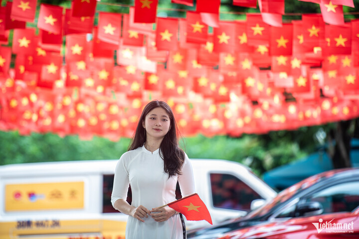 Kết quả khảo sát ý kiến đoàn viên, người lao động cho thấy có khoảng 62% người được hỏi ủng hộ phương án hoán đổi ngày nghỉ bù. Ảnh: Thế Bằng