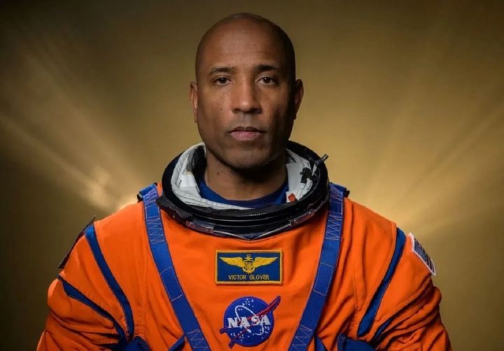 Phi hành gia Victor J. Glover.