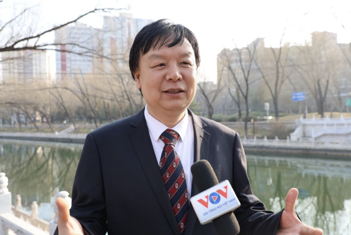 Giáo sư Mễ Lương