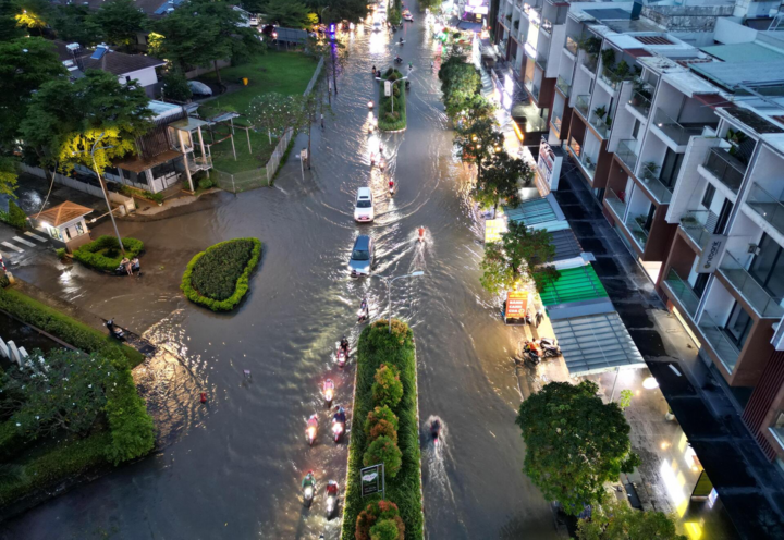 TP.HCM đang có 159 điểm ngập, trong đó 57 điểm ngập nặng, kéo dài.