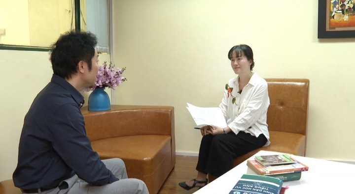 Phóng viên Trần Ý Dịu (VOV2), người dẫn series podcast “Trở về” - một trong những tác phẩm tham dự LHPT toàn quốc năm 2026.