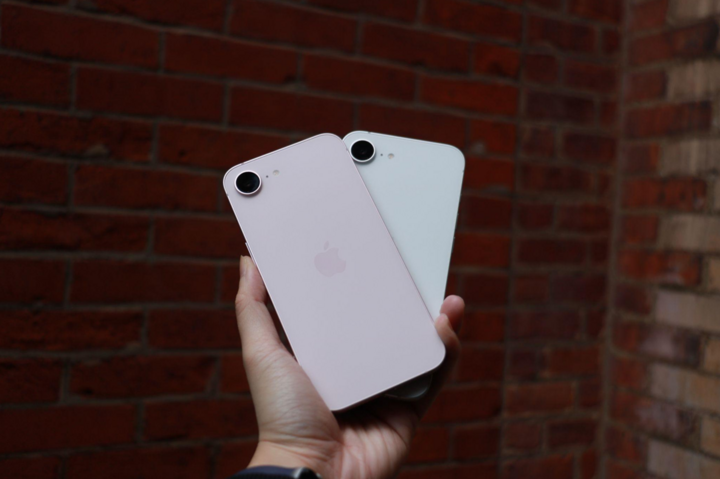 iPhone 17e với iPhone 16e: Chênh 2 triệu mua được gì? - 1