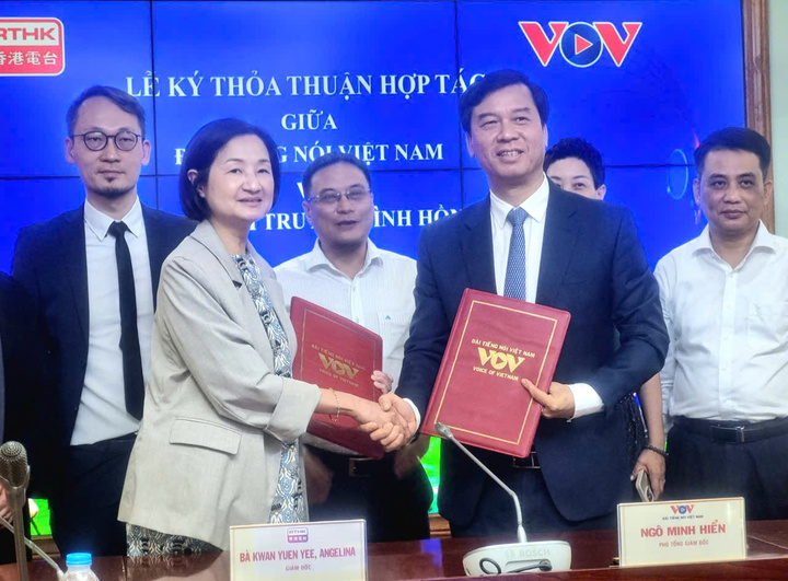 Hai bên ký kết thoả thuận hợp tác.