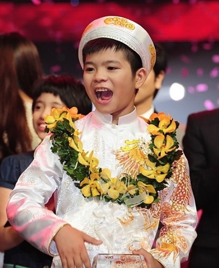Quang Anh là quán quân "Giọng hát Việt nhí" mùa đầu tiên.