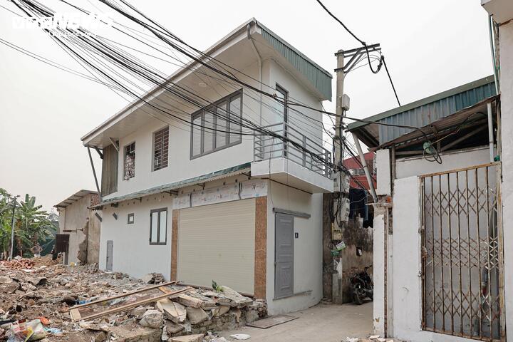 Loạt nhà mỏng như lá lúa mọc trên con đường vừa giải phóng mặt bằng ở Hà Nội - 4