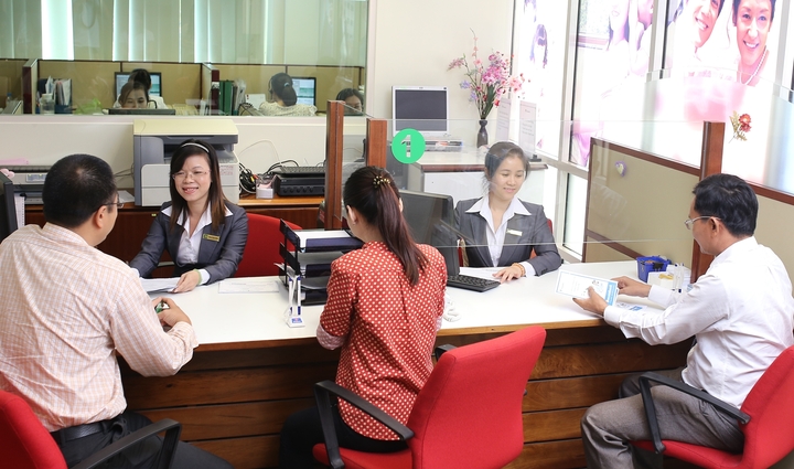 Nhiều doanh nghiệp kinh doanh bảo hiểm nhân thọ có doanh thu giảm trong năm 2025. (Ảnh: Đ.V)