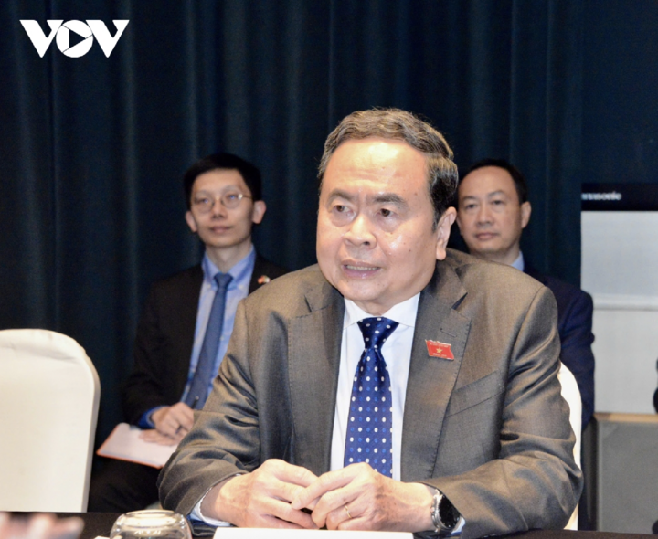 Chủ tịch Quốc hội Trần Thanh Mẫn tại cuộc gặp Lãnh sự danh dự Việt Nam tại Torino, Italy