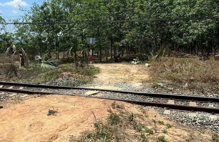 Một đoạn đường sắt qua xã Tân Minh.