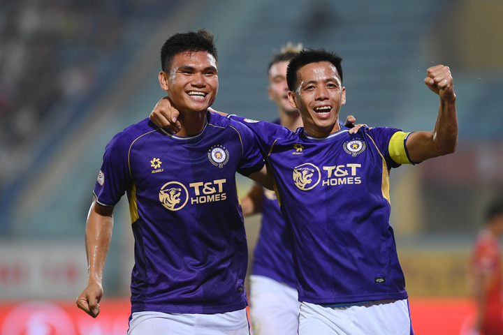 Hà Nội FC đánh bại Hà Tĩnh ở vòng 18 V.League.