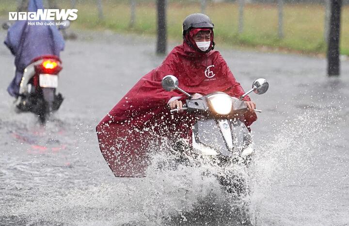 Không khí lạnh sắp tràn về kết thúc đợt nắng nóng diện rộng ở miền Bắc, nhiều nơi ở khu vực này chuyển mưa. (Ảnh minh hoạ)