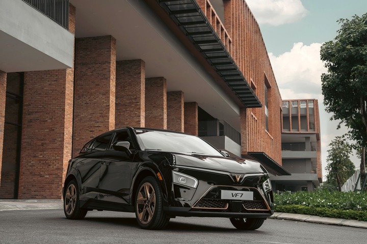 Bảng giá xe VinFast VF 7 mới nhất tháng 4/2026 - 1