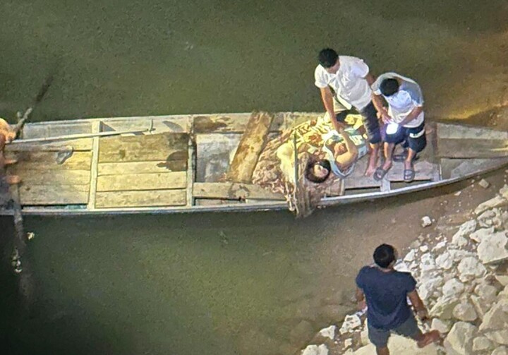 Anh Khánh lao xuống sông cứu hai mẹ con ở Nam Đàn