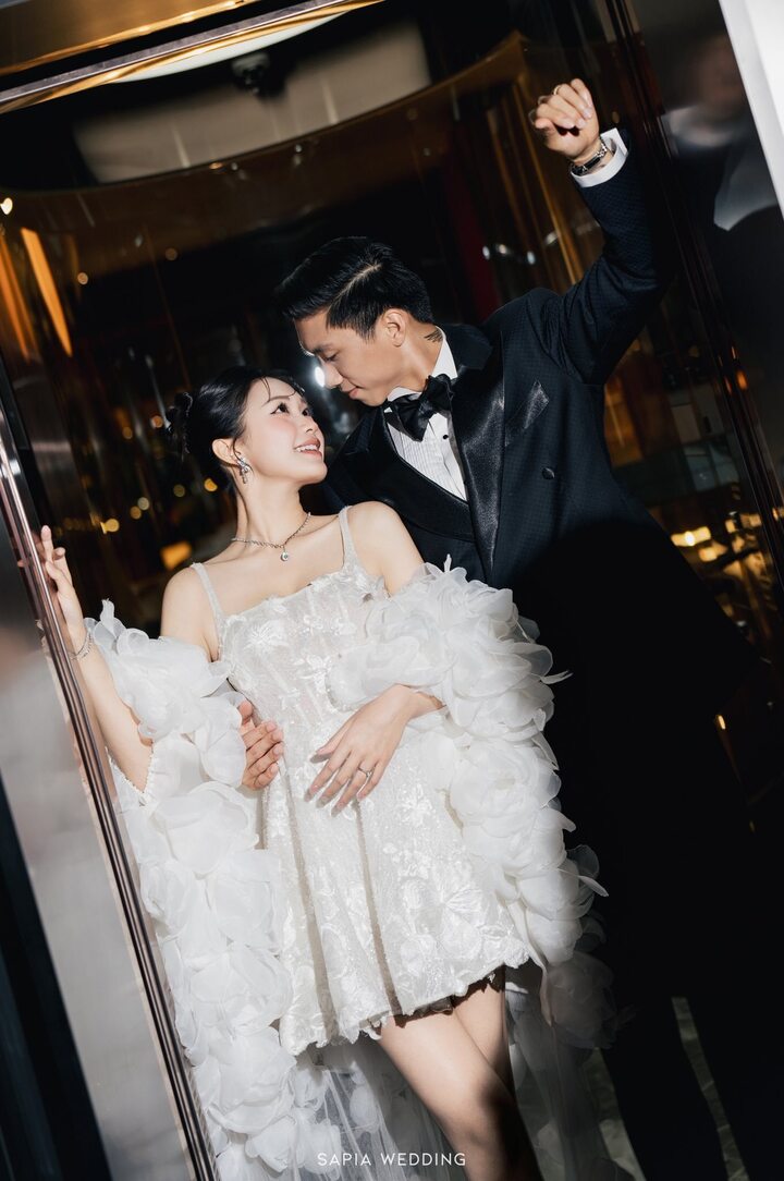 Hôn nhân của Đoàn Văn Hậu và Doãn Hải My từng khiến nhiều khán giả ngưỡng mộ bởi sự xứng đôi vừa lứa của một cặp "trai tài gái sắc".