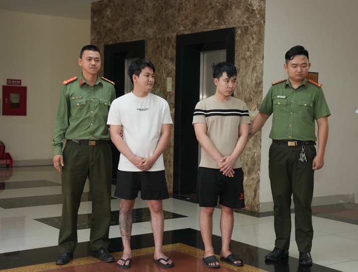 Trần Quang Trọng, Nguyễn Minh Thuận bị công an bắt giữ. (Ảnh: Công an Quảng Trị)