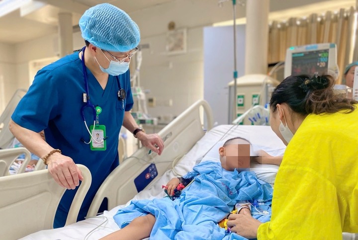 Bé trai hôn mê sau vụ tai nạn tại Tam Đảo hồi sinh kỳ diệu sau 9 ngày.