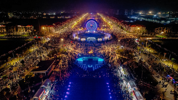 Sun Urban City ghi nhận nhịp sống sôi động sau hơn một năm triển khai. (Ảnh: Ánh Dương)