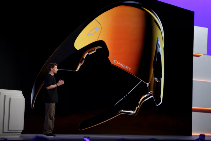 CEO Mark Zuckerberg của Meta phát biểu tại sự kiện Meta Connect ở California, Mỹ. (Nguồn: Reuters)