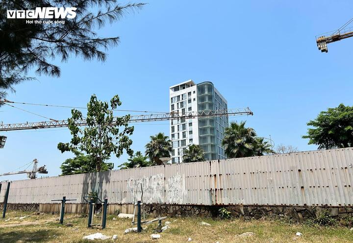 Tuy nhiên, ngày 14/8/2020, Thanh tra Chính phủ có kết luận chỉ ra Dự án Khu đô thị quốc tế Đa Phước có nhiều vi phạm. Cũng trong năm 2020, Hội đồng xét xử phúc thẩm TAND Cấp cao tại Hà Nội giao UBND TP Đà Nẵng thu hồi toàn bộ dự án 29 ha tại khu Đa Phước.