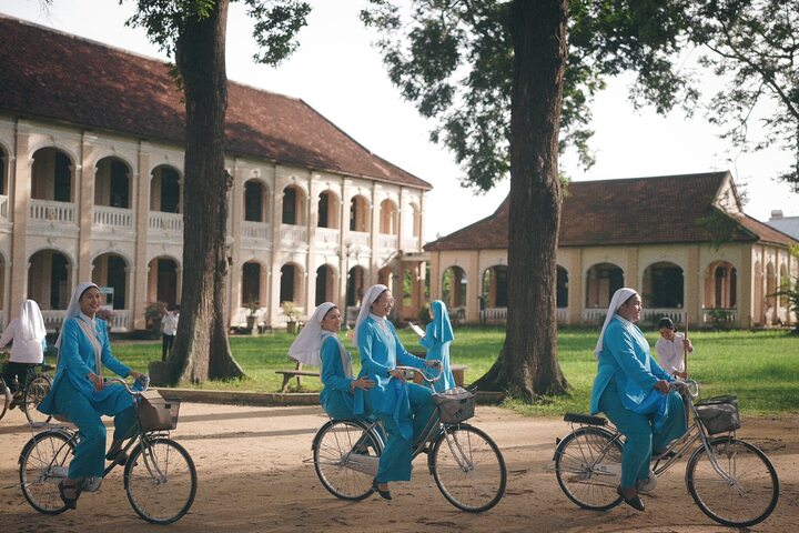 "Hẹn em ngày nhật thực" tạo cảm giác hoài niệm.