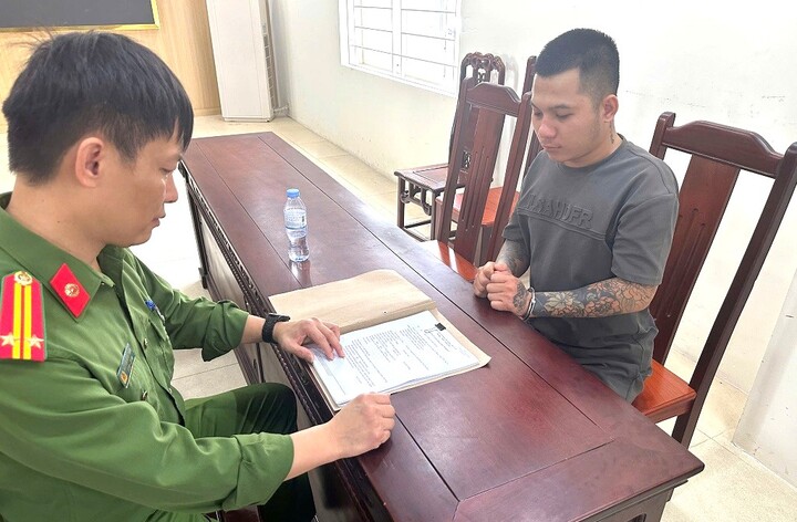 Đối tượng Trương Quyết Thăng tại cơ quan Công an