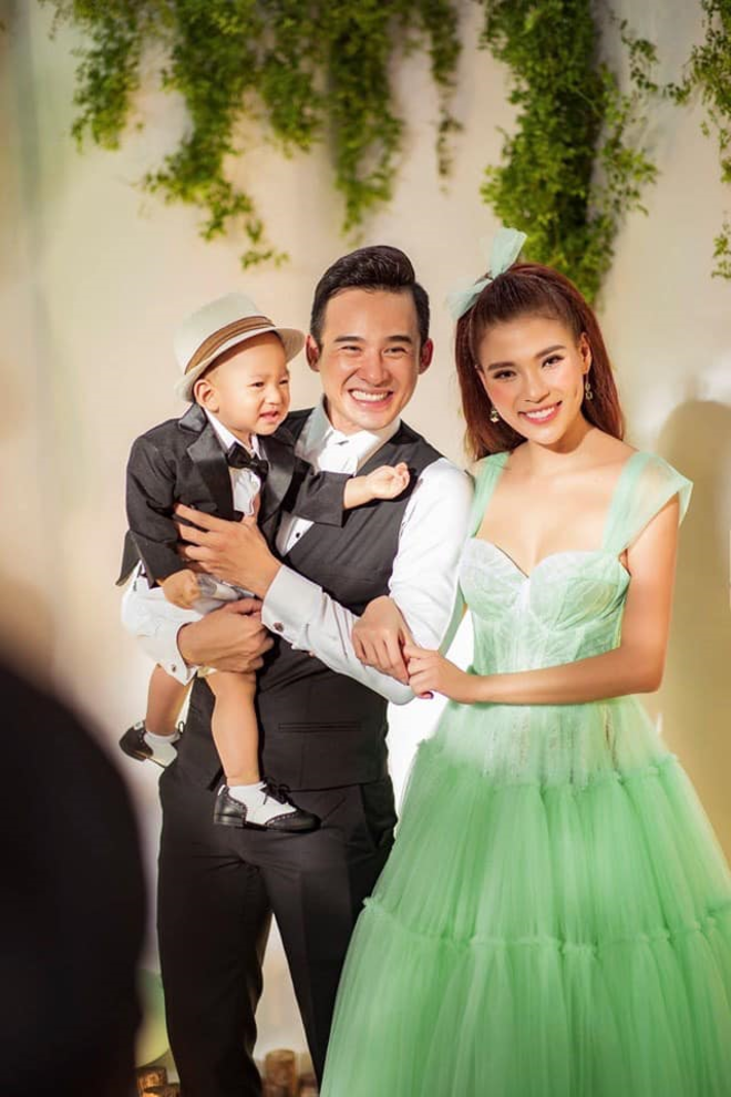 Năm 2018, Thúy Diễm và Lương Thế Thành đón con trai đầu lòng là bé Bảo Bảo (Lương Thế Bảo). Hiện bé hơn 6 tuổi, được nhận xét ngày càng điển trai, giống bố và có khả năng tiếng Anh tốt.