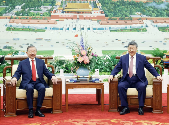 Tổng Bí thư, Chủ tịch nước Tô Lâm và Phu nhân cùng Tổng Bí thư, Chủ tịch nước Trung Quốc Tập Cận Bình và Phu nhân dự tiệc trà. (Ảnh: TTXVN)