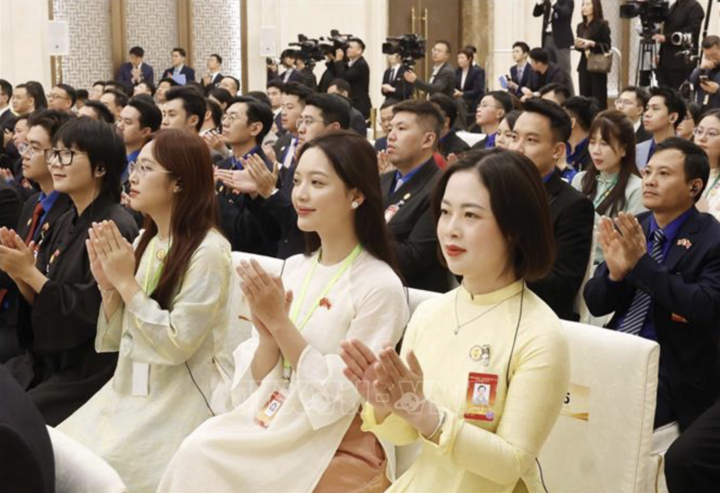 Tổng Bí thư, Chủ tịch nước Việt Nam - Trung Quốc gặp gỡ thanh niên hai nước - 7