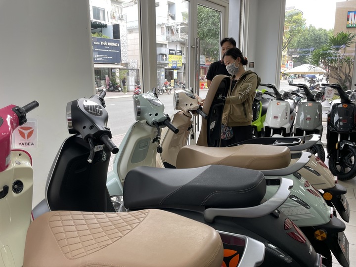 Nhu cầu sử dụng xe điện ngày càng cao khi TP.HCM đang dần chuyển đổi sang các phương tiện thân thiện với môi trường và giá xăng ngày càng bất định.