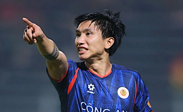 Đoàn Văn Hậu ở lại CLB Công an Hà Nội.