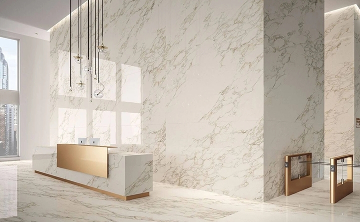 Nên ưu tiên bề mặt gạch dễ vệ sinh. (Ảnh:Weber)