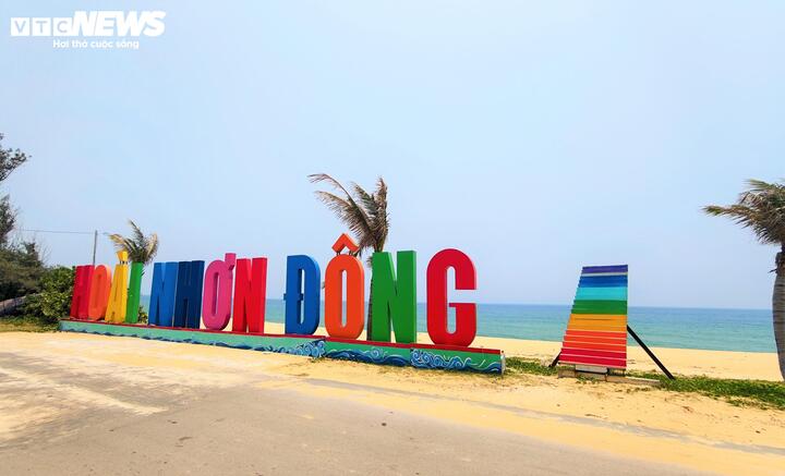 Ông Nguyễn Văn Hiệp, Phó Bí thư Đảng ủy, Chủ tịch UBND xã Hoài Nhơn Đông thông tin, trong thời gian sau ảnh hưởng nặng nề của cơn bão số 13, lượng khách du lịch đổ về Mũi Gành - Hoài Hải rất ít nên một số hộ dân không còn ra buôn bán. Hiện tại địa phương đã đi kiểm tra, khảo sát toàn bộ khu vực, đồng thời sẽ xây dựng phương án sửa chữa, khôi phục lại hiện trạng điểm du lịch cộng đồng trên.