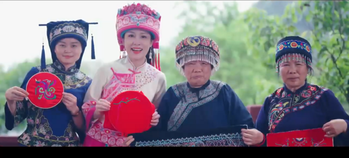 Hoạt động trải nghiệm văn hóa tại Trung Quốc. (Ảnh cắt từ clip)