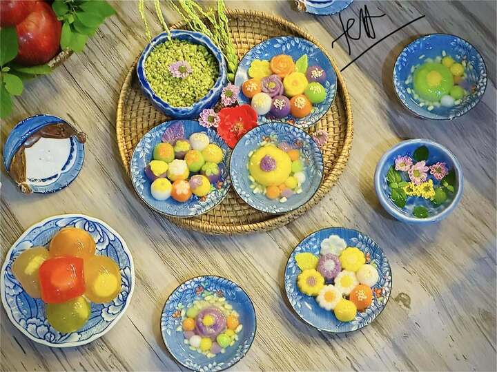 Bánh trôi sau khi luộc xong được bày biện đẹp mắt lên đĩa. (Ảnh: Hồng Anh Phạm)