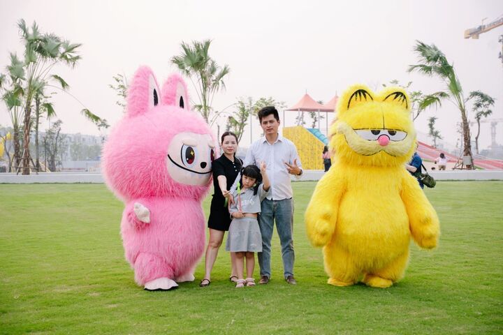 Nhiều gia đình chuẩn bị dọn về tổ ấm mới tại đại đô thị all-in-one đầu tiên trên trục Tây Thăng Long.