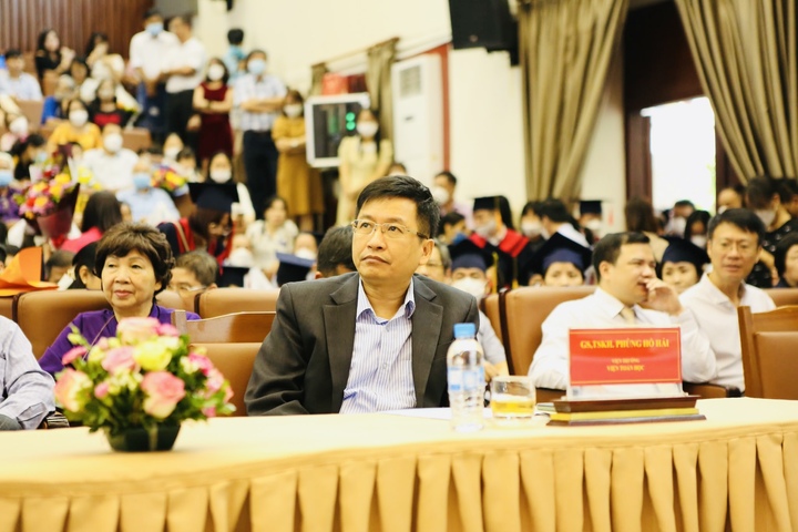 GS Phùng Hồ Hải là chuyên gia trong lĩnh vực đại số và hình học đại số.