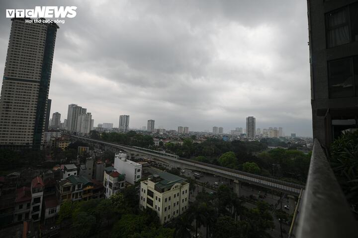 9h10 ngày 17/4 tại phường Hà Đông, Hà Nội. (Ảnh: Viên Minh)