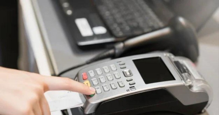 Doanh thu dưới 500 triệu đồng/năm vẫn được xuất hóa đơn điện tử. (Ảnh minh họa).