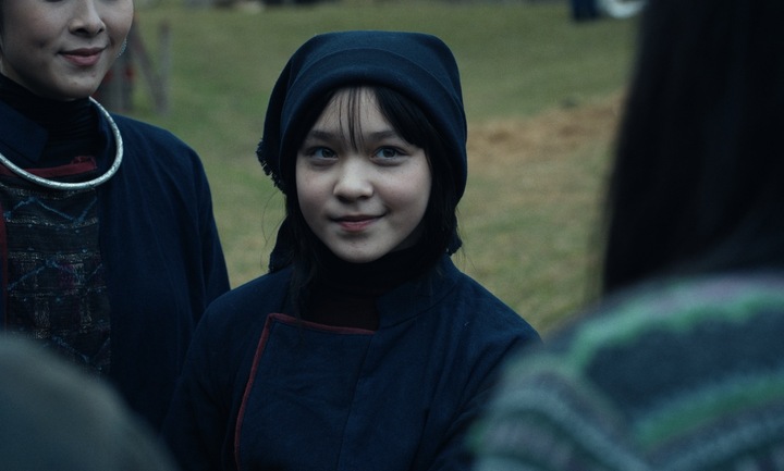 Phim kinh dị "Phí Phông: Quỷ máu rừng thiêng" thu về hơn 23 tỷ đồng chỉ sau 1 ngày công chiếu. Phim nhanh chóng dẫn đầu phòng vé trong ngày, soán của "Hẹn em ngày nhật thực". Sự góp mặt của diễn viên nhí Nina Nutthacha Padovan đến từ Thái Lan cũng giúp phim thu hút sự chú ý.