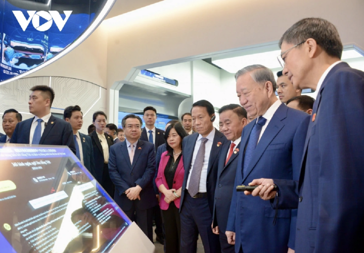 Tổng Bí thư, Chủ tịch nước Tô Lâm thăm Trung tâm Hợp tác đổi mới trí tuệ nhân tạo Trung Quốc - ASEAN