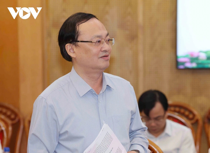 Tổng Giám đốc Đài Tiếng nói Việt Nam Đỗ Tiến Sỹ phát biểu tại buổi làm việc.