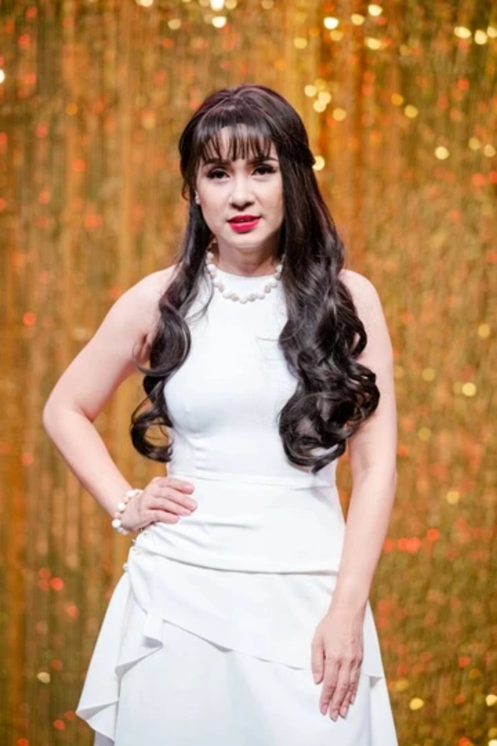 Việt Trinh cho biết cô trải qua nhiều năm điều trị trầm cảm.