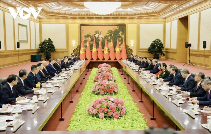 Tổng Bí thư, Chủ tịch nước Tô Lâm hội đàm với Tổng Bí thư, Chủ tịch nước Tập Cận Bình sáng 15/4.