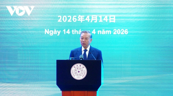 Tổng Bí thư, Chủ tịch nước Tô Lâm phát biểu tại Đại học Thanh Hoa, Trung Quốc.